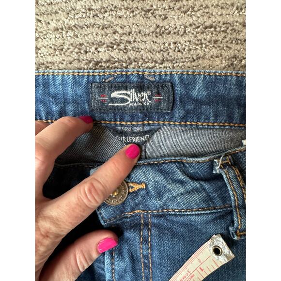 Silver Girlfriend Jeans Size 31x27 tag.  Bleach Distressed. - Picture 4 of 11